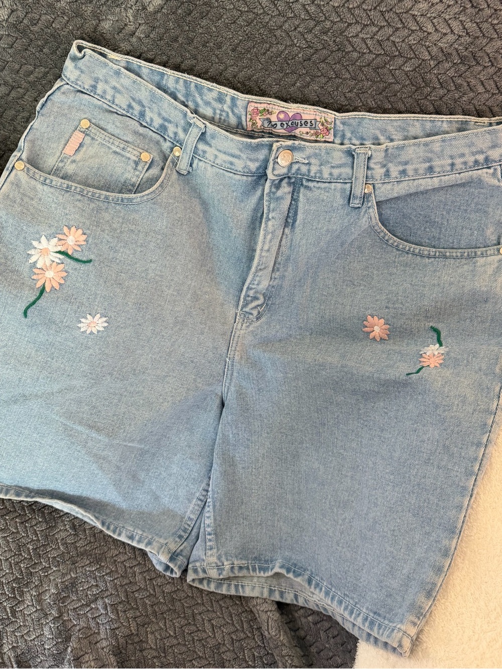 vintage 80s No Excuses womens jorts 20W